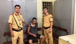 Một người nước ngoài cầm dao, cướp hơn 2 triệu đồng tại Circle K 