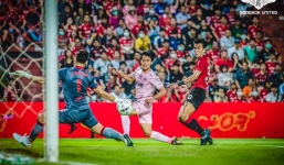 Đặng Văn Lâm chơi xuất sắc vẫn không tránh khỏi trận thua thứ 2 trên đất Thái Lan 