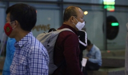 Vì sao HLV Park Hang Seo không phải tự cách ly sau khi trở về từ Hàn Quốc? 