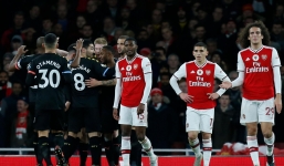 Trận Man City vs Arsenal bị hoãn vì một ca nhiễm COVID-19