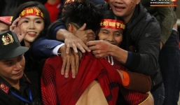 Đoàn Văn Hậu một mình giữa tâm dịch, thổ lộ nỗi nhớ nhà 