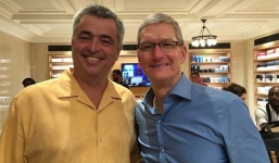 Apple tiếp tục gặp 'vận hạn': CEO nghi nhiễm Covid-19, bị phạt 1,2 tỷ USD tại Pháp 