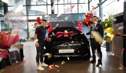 Vừa mới mua nhà, Quang Hải tiếp tục tậu xế hộp khủng ở tuổi 23 