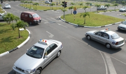 Hà Nội dừng thi giấy phép lái xe từ 23/3