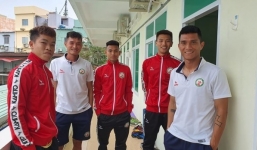 Cầu thủ Việt Nam đầu tiên phải cách ly vì Covid-19 