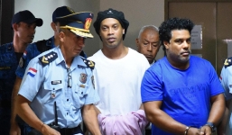 'Đen' như Ronaldinho: Án tù 10 năm treo lơ lửng, cả phòng 'cô lập' vì Covid-19 