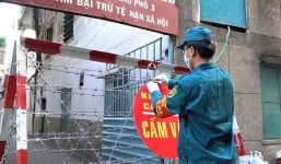 Xác minh, xử phạt 18 tài khoản đăng tin 'phong tỏa TP.HCM' sai sự thật