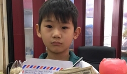 Cậu bé 8 tuổi đập lợn, đội mưa đi góp tiền chống dịch Covid-19