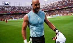 Cựu thủ môn của Liverpool nhiễm Covid-19: 'Không thở được vì thiếu oxy, sợ hãi tột cùng'