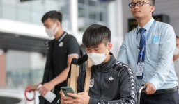 Trung vệ của ĐT Việt Nam tự mình đi xét nghiệm Covid-19