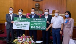 HLV Park Hang Seo đại diện ủng hộ hơn 2,3 tỷ đồng chống dịch Covid-19