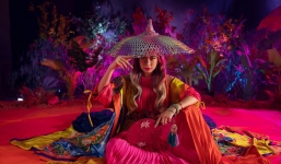 Lời bài hát 'Kẻ cắp gặp bà già': Hoàng Thùy Linh gây ấn tượng với âm nhạc giữa mùa dịch