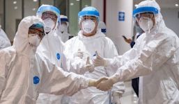 Chống đại dịch Covid-19 không thể mạnh ai nấy lo