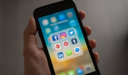 Nhà mạng tăng gấp đôi băng thông, vì đâu Internet Việt Nam vẫn 'không load nổi Facebook'?