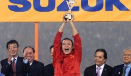 Nhà vô địch AFF Cup 2008 hốt hoảng khi được đội bóng 'đổ cả bao tải tiền vào sân'