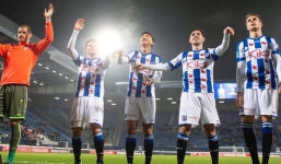 Đoàn Văn Hậu và chuyên phiêu lưu tại Hà Lan: 4 phút đá chính và đầy rẫy sự hoài nghi