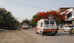 Thuê xe cứu thương rước dâu để né lệnh phong tỏa vì dịch Covid-19