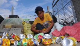 Gia cảnh khốn khó của anh ve chai nhặt được hơn 230 triệu đồng vẫn trả lại người mất