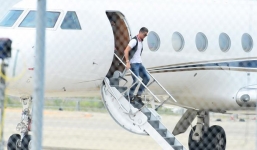 Siêu máy bay 30 triệu bảng gặp sự cố, Ronaldo không thể về hội quân tại Italia 