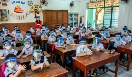 Học sinh trong lớp không bắt buộc đeo khẩu trang, phòng học được bật điều hòa