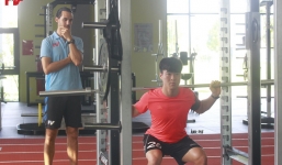 Duy Mạnh lần đầu xuất hiện sau tin đồn đánh vợ, chăm chỉ tập luyện chờ ngày trở lại sân cỏ