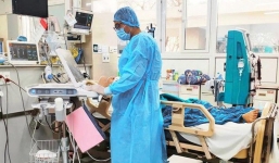 6 lần xét nghiệm âm tính, Bộ Y tế cân nhắc phương án đưa phi công mắc Covid-19 về Anh