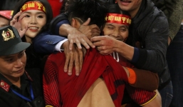 Đoàn Văn Hậu ở lại Hà Lan, nhờ bố mẹ tham dự lễ trao giải Quả bóng vàng Việt Nam 