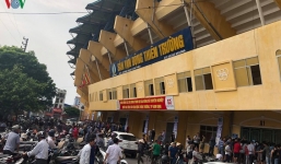 Bóng đá Việt Nam mở cửa đón khán giả trở lại: Truyền thông quốc tế phải nhắc tên 