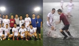 Phó Thủ tướng Vũ Đức Đam cháy hết mình trên sân bóng, bất chấp trời mưa lớn