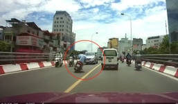 Vụ 'quái xế' lạng lách đâm trực diện ô tô trên cầu vượt: Có chết cũng phải bồi thường