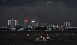 Hồ Tây và bí ẩn những vụ cuồng phong lốc xoáy 'nuốt chửng' người