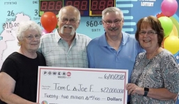 Người đàn ông trúng xổ số hơn 500 tỷ đồng, lập tức chia cho bạn một nửa vì lời hứa 30 năm trước