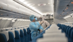 Chủ tịch Hà Nội cảnh báo về chuyến bay có 6 ca nhiễm COVID-19, nguy cơ cao hơn chuyến chở BN17