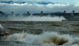Nhánh sông Dương Tử nguy kịch nhất trong một thế kỷ, đập Tam Hiệp đối mặt đỉnh lũ lịch sử 