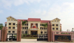 Ăn nhậu giữa mùa dịch và có hành vi thiếu chuẩn mực, 3 cán bộ tại Quảng Nam bị đình chỉ công tác