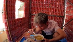 Hậu bị phạt 7,5 triệu đồng, con trai bà Tân Vlog tiếp tục tung clip khiến mẹ tức giận ra mặt