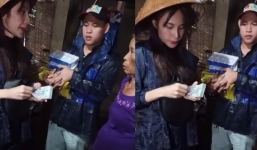 Thương cảnh bà cụ ở nhà cũ nát, Thủy Tiên rút nóng 70 triệu đồng hỗ trợ chi phí sửa nhà