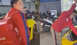 Xôn xao hình ảnh shipper chạy xe mui trần 4 tỷ, dân mạng thốt lên: làm vì đam mê chứ tiền nong quan trọng gì