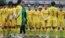 Chốt giá vé xem ĐT Việt Nam thi đấu, Ronaldo - Messi lọt vào siêu đội hình của thế kỷ