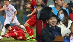 Lần đầu xuất hiện sau kết hôn, Viên Minh lặng lẽ ngồi trên khán đài cổ vũ Công Phượng