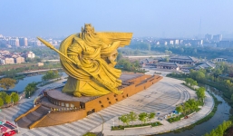 Tượng đài đua kỷ lục Guiness thế giới xây hết 600 tỷ đồng, nay đòi di dời hết 540 tỷ đồng 
