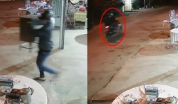 Nhằm lúc tang gia bối rối, thanh niên bê thùng tiền phúng viếng cả trăm triệu đồng như chỗ không người 