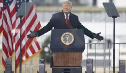 Bị hàng loạt mạng xã hội khóa tài khoản vĩnh viễn, Tổng thống Trump tuyên bố tự xây nền tảng riêng 