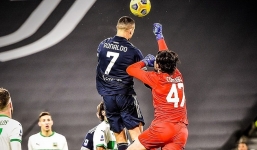 'Song Hải' cạnh tranh Bóng vàng 2020; Ronaldo lại khiến các nhà khoa học đau đầu