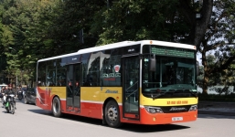 Xe buýt tại Hà Nội hoạt động xuyên Tết để phục vụ người dân