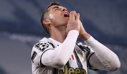 Ronaldo 3 năm liền bị loại khỏi Champions League, báo hiệu đoạn kết buồn với Juventus?
