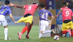 Hài hước khoảnh khắc tuyển thủ ĐTQG Việt Nam kéo tụt quần đối thủ nặng hơn 100kg để ngăn chặn pha tấn công