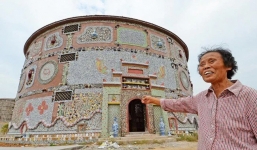 Cụ bà 88 tuổi mang 19 tỷ dành dụm cả đời xây 'cung điện' to nhất làng