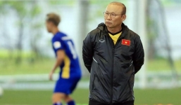 Hàng loạt cầu thủ V.League trở thành F2, HLV Park Hang Seo thêm cơn đau đầu 