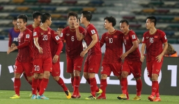 Tuyển Việt Nam mang 2 tấn hành lý sang UAE, Quang Hải và đồng đội vẫn no nơm nớp vì 1 lý do